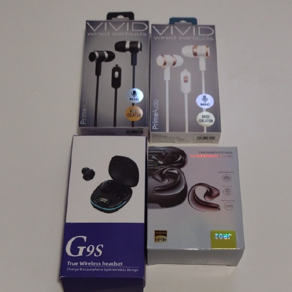 SET BUNDLE Of 4 Wireless And Wired Earbuds Headphones ALL NEW In Boxes NWT